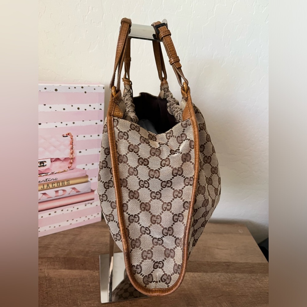 Gucci Handbag Hobo Style - Picture 6 of 13